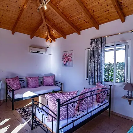 Apartment Forti Retreat Georgia Kariotai